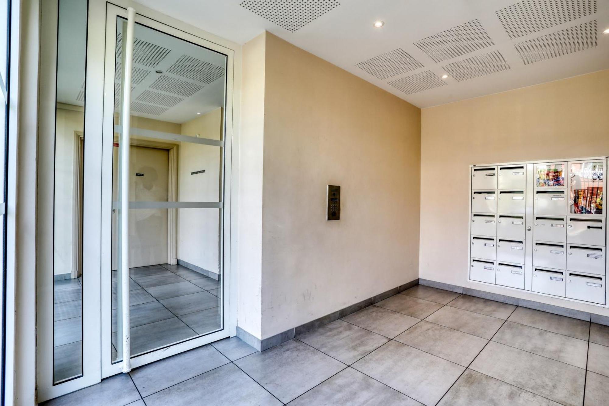"Le Serenity ", Appartement Spacieux ,Balcon, Parking Prive Gratuit, Netflix, Proche Cdg Et Stade De France สแตงส์ ภายนอก รูปภาพ