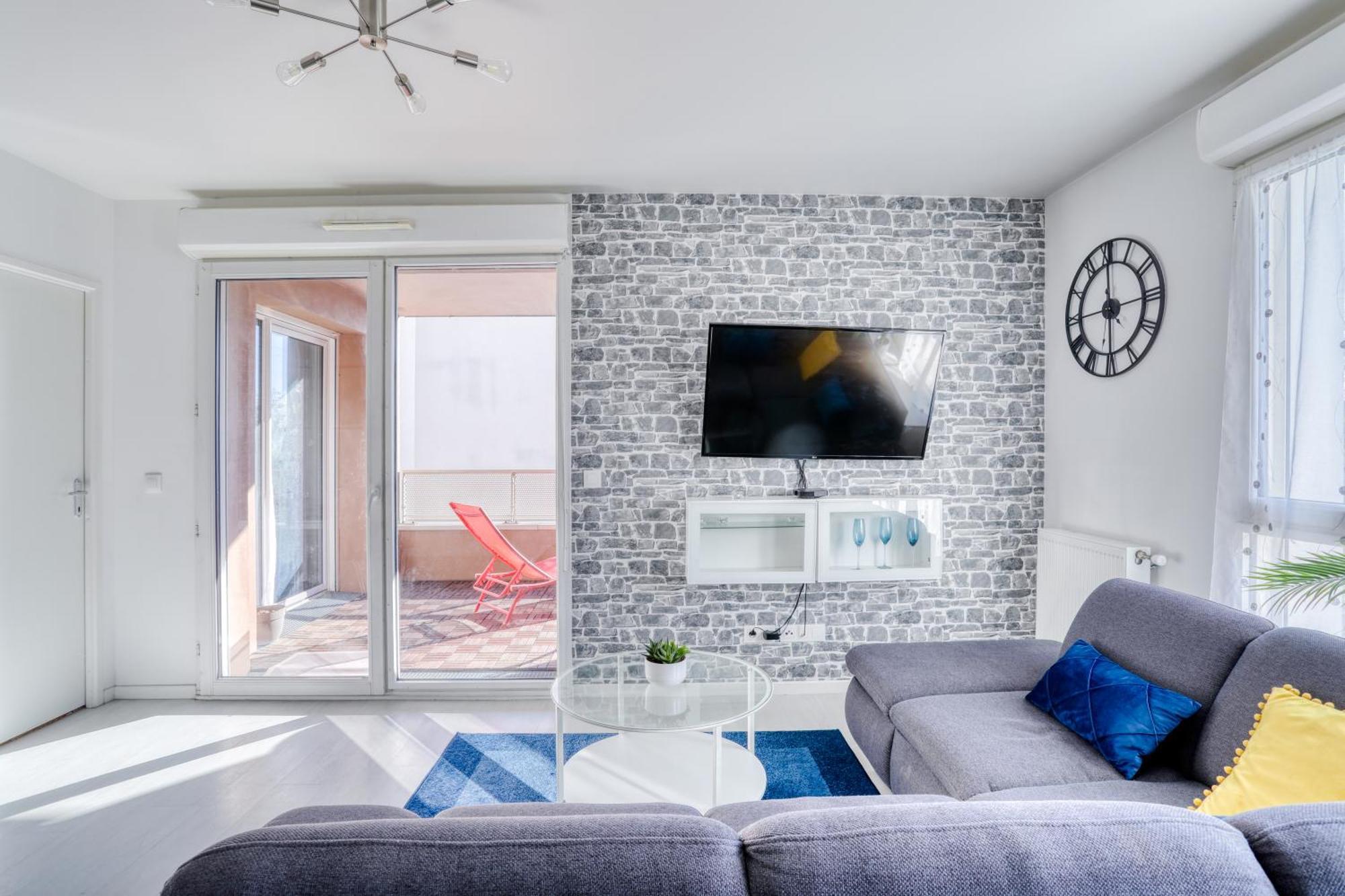 "Le Serenity ", Appartement Spacieux ,Balcon, Parking Prive Gratuit, Netflix, Proche Cdg Et Stade De France สแตงส์ ภายนอก รูปภาพ